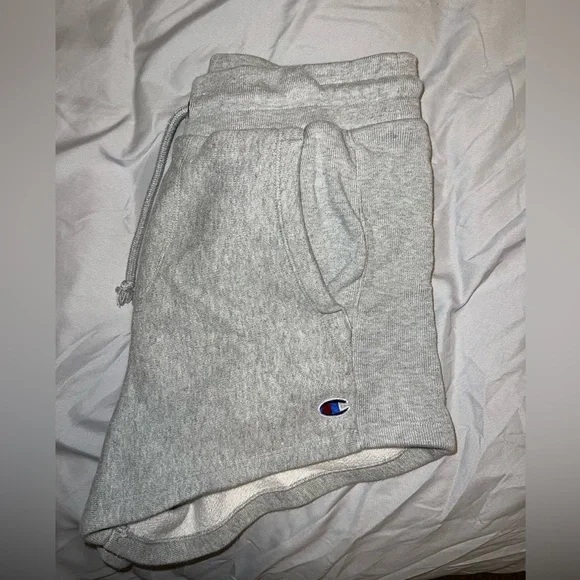 Champion women’s Cotten shorts - Picture 3 of 4